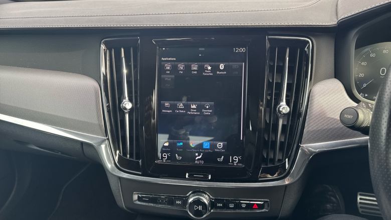 Volvo S90 2.0 D4 R DESIGN 4dr Geartronic Diesel Saloon